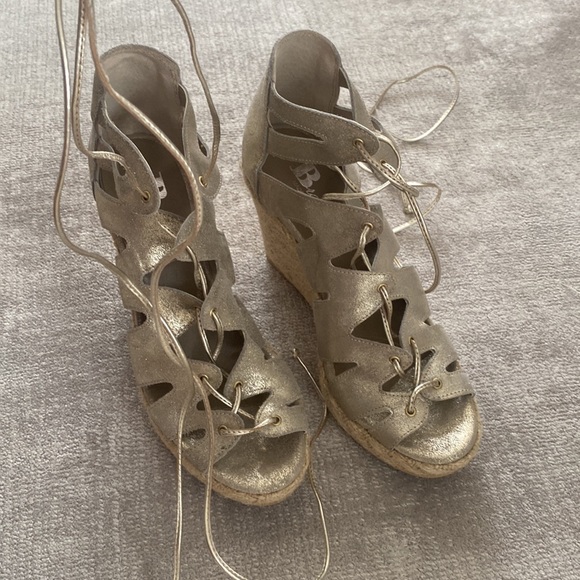 Never worn - Picture 2 of 4